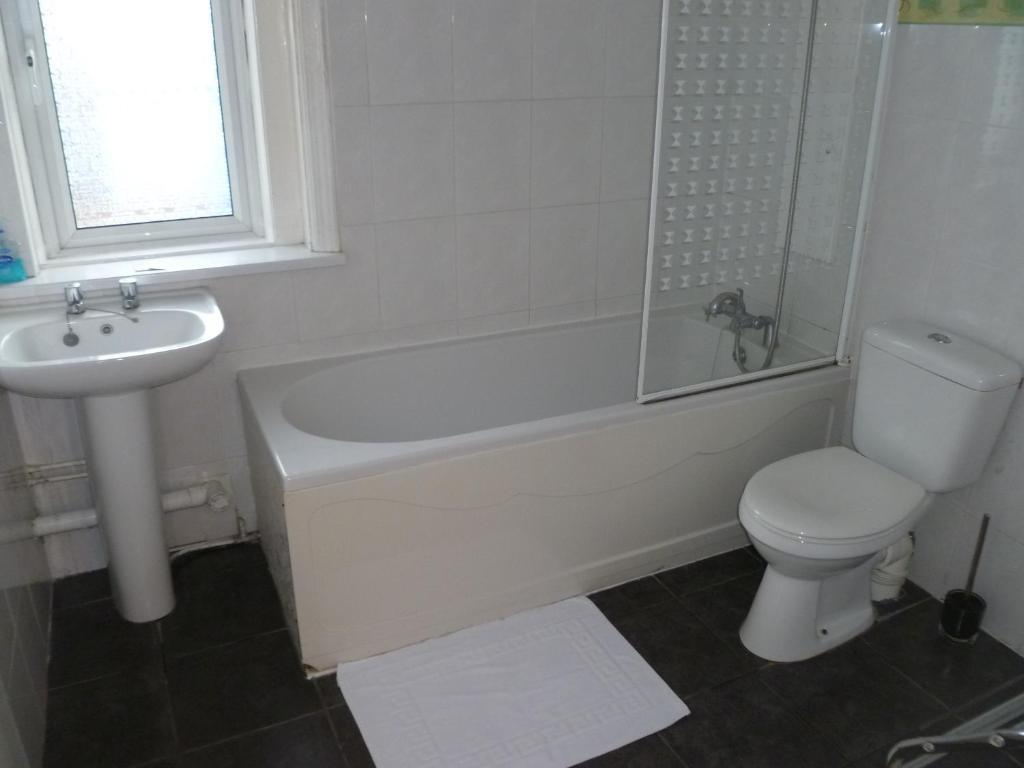The Antigallican Hotel Greenwich Room photo